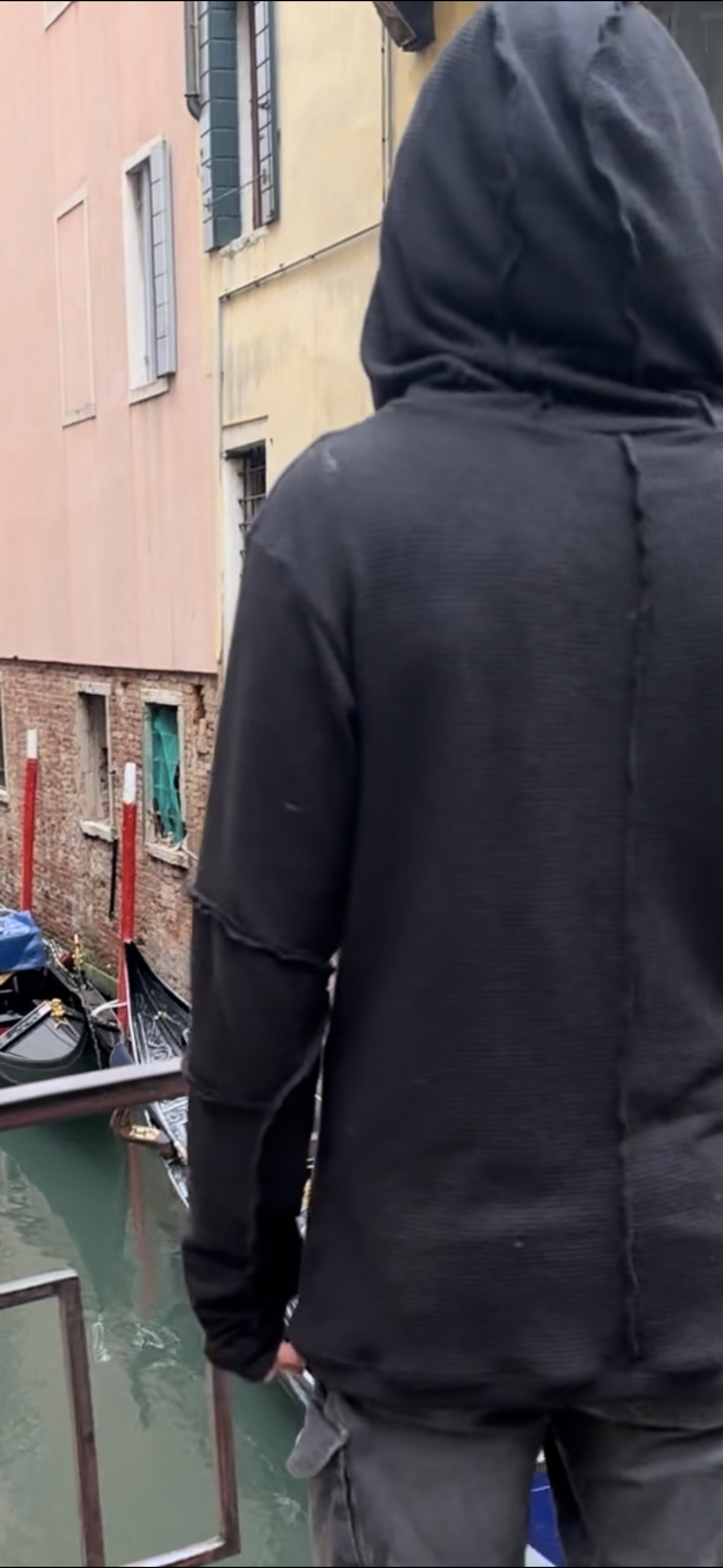 Traveler Hoodie STAR