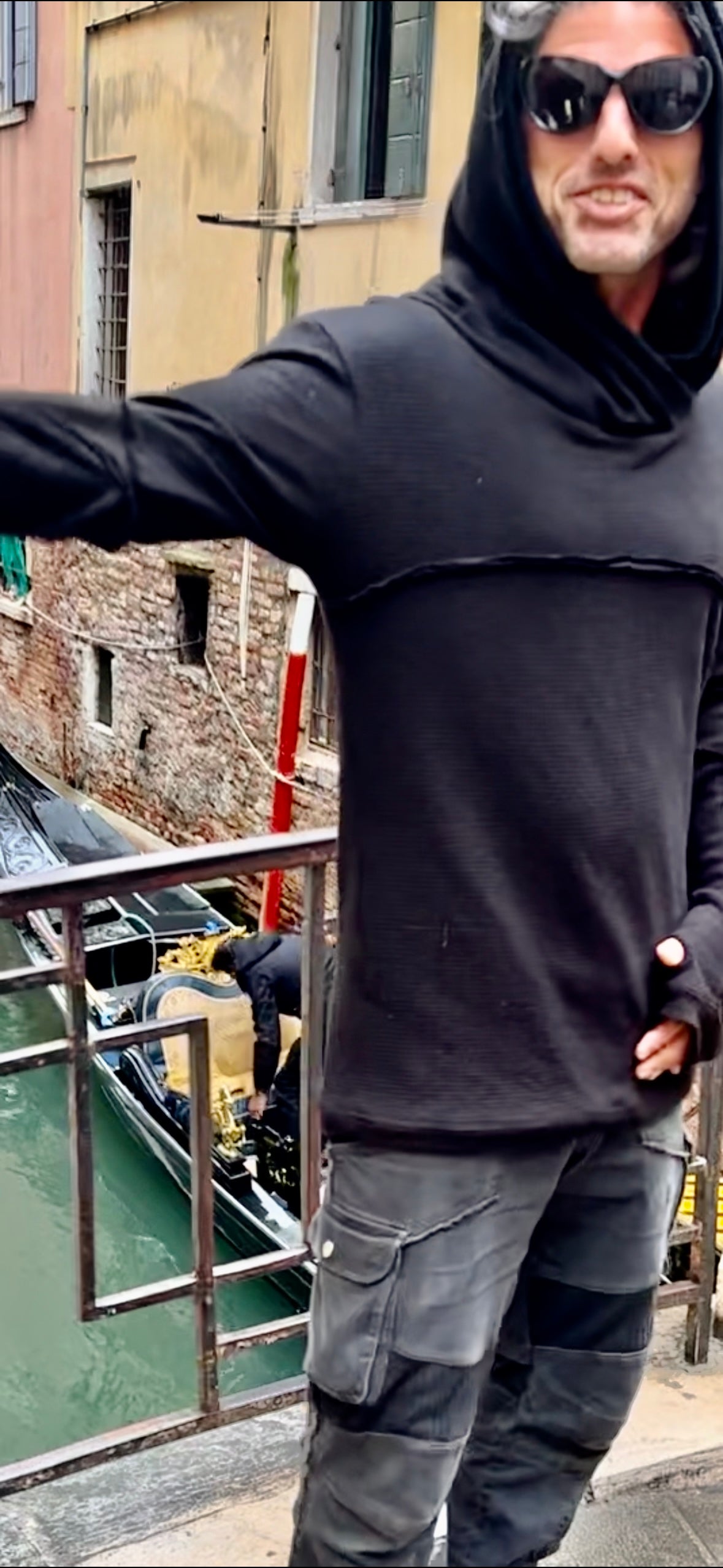 Traveler Hoodie STAR